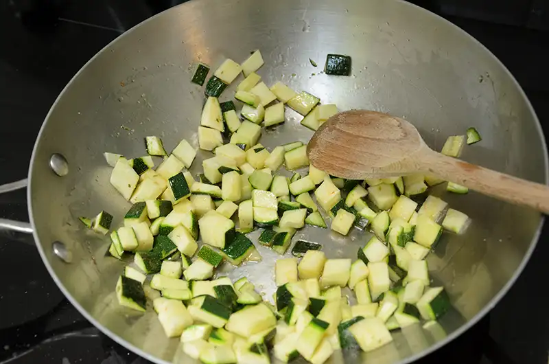 Poêlée de courgettes au wok