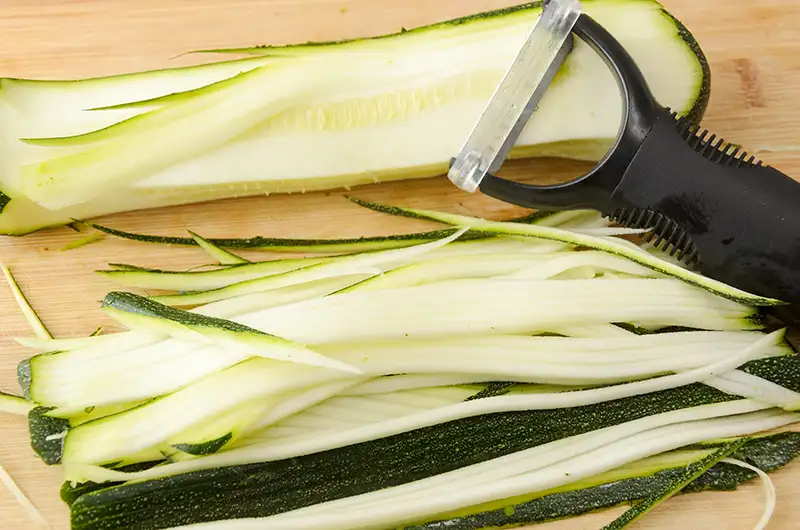 How to cut zucchini spaghetti