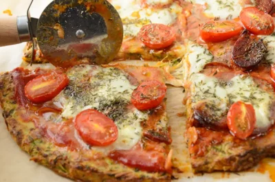 Zucchini pizza crust